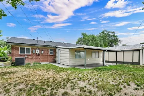 Exterior - 5534 S Spurrier Rd W, Murray, UT 84107 photo 3 of 4
