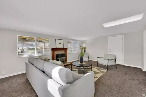 Living - 5534 S Spurrier Rd W, Murray, UT 84107 photo 6 of 8