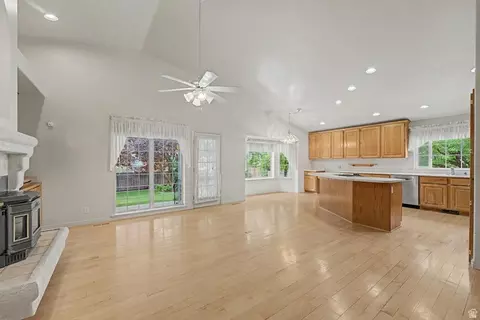Living - 1148 E 250 N, Orem, UT 84097 photo 2 of 6