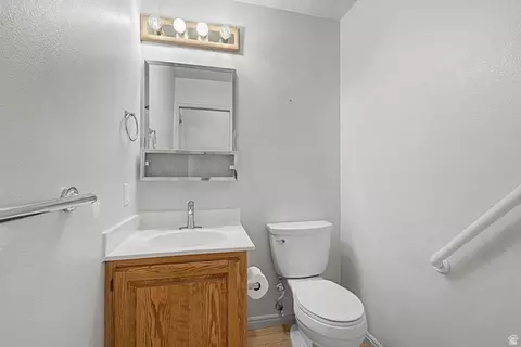 Bath - 1148 E 250 N, Orem, UT 84097 photo 1 of 5