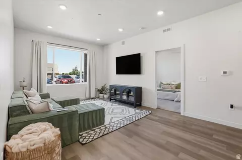 155 E 900 S #102, Ogden, UT 84404