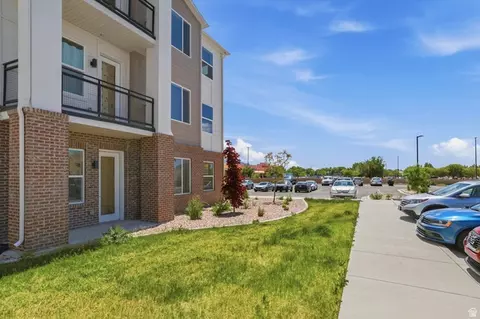 Exterior - 155 E 900 S #102, Ogden, UT 84404 photo 4 of 5