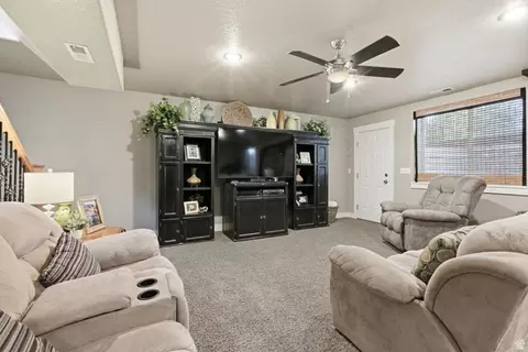 Living - 435 E 100 S, Fairview, UT 84629 photo 3 of 4