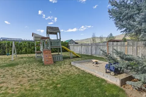 Exterior - 435 E 100 S, Fairview, UT 84629 photo 6 of 16