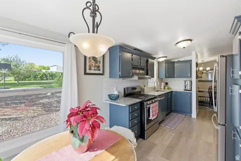 Kitchen - 435 E 100 S, Fairview, UT 84629 photo 2 of 3