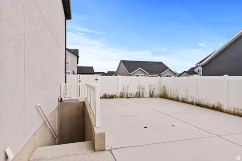 Exterior - 513 E Mt Dutton Way, Eagle Mountain, UT 84005 photo 3 of 7