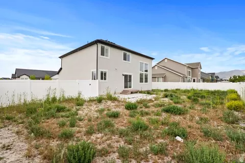 Exterior - 513 E Mt Dutton Way, Eagle Mountain, UT 84005 photo 4 of 7