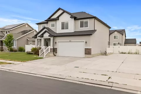 Exterior - 513 E Mt Dutton Way, Eagle Mountain, UT 84005 photo 2 of 7