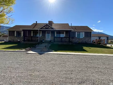 1061 S Copper Rd E, Stockton, UT 84071