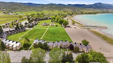 2176 S Bear Lake Blvd # 311, Garden City, UT 84028