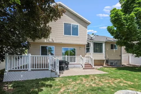 Exterior - 142 E 2675 S, Clearfield, UT 84015 photo 4 of 7