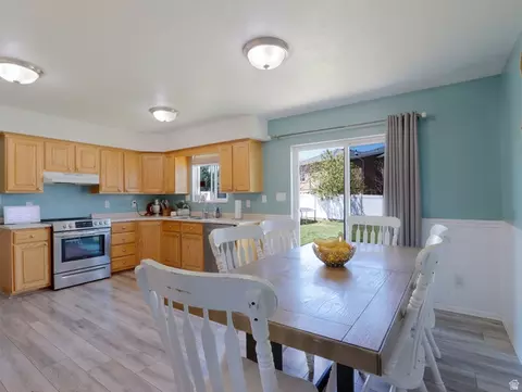 Dining - 918 S 190 E, Panguitch, UT 84759 photo 1 of 2