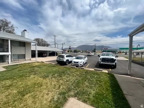 5174 S 1900 W, Roy, UT 84067 photo 3