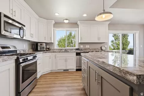 Kitchen - 869 S 500 E, Providence, UT 84332 photo 3 of 4