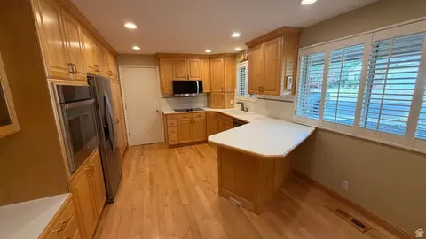 Kitchen - 371 N 1000 E, Bountiful, UT 84010 photo 1 of 3