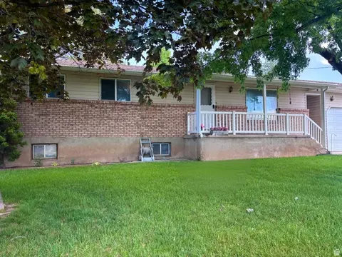 5592 S 5500 W, Hooper, UT 84315