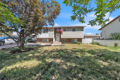 2264 S 100 W, Clearfield, UT 84015