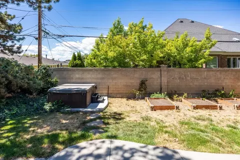 Exterior - 3088 S 2075 E, Millcreek, UT 84109 photo 2 of 9