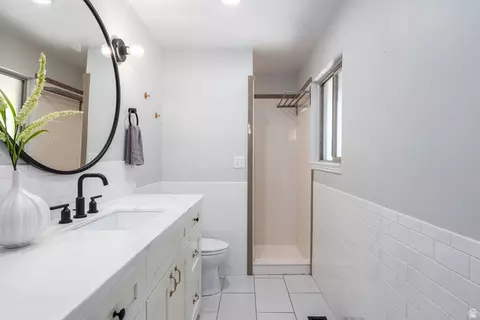 Bath - 3088 S 2075 E, Millcreek, UT 84109 photo 4 of 5