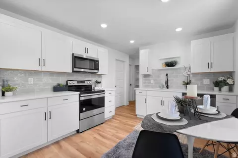 Kitchen - 560 E 7570 S, Midvale, UT 84047 photo 1 of 2