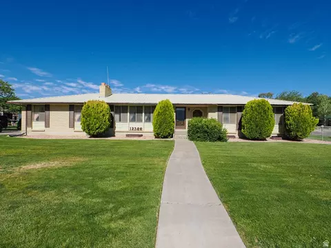 12366 S Mountain View Dr W, Riverton, UT 84065