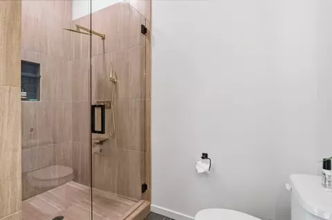 Bath - 283 E 4900 N, Provo, UT 84604 photo 6 of 7