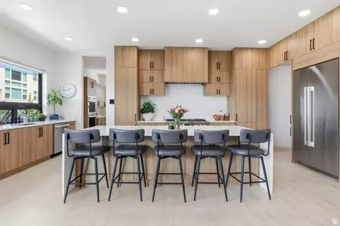 Kitchen - 283 E 4900 N, Provo, UT 84604 photo 1 of 6