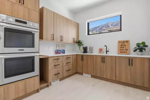 Kitchen - 283 E 4900 N, Provo, UT 84604 photo 6 of 6
