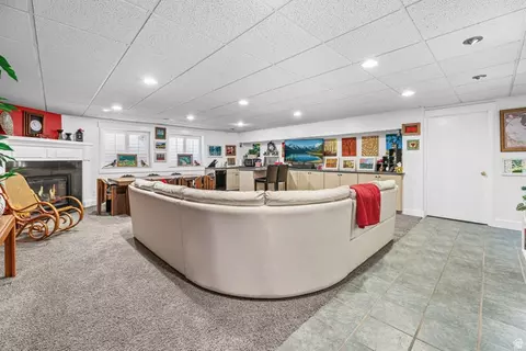 Living - 31 Village Square Rd, Centerville, UT 84014 photo 2 of 2