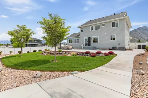 Exterior - 922 S 30 E, Salem, UT 84653 photo 8 of 13