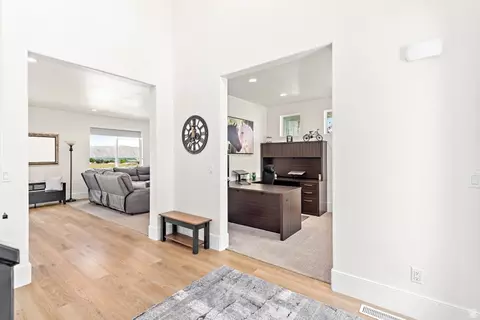 Entry Way - 922 S 30 E, Salem, UT 84653 photo 4 of 8