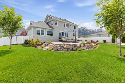 Exterior - 922 S 30 E, Salem, UT 84653 photo 5 of 13