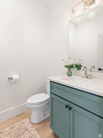 Bath - 922 S 30 E, Salem, UT 84653 photo 1 of 5