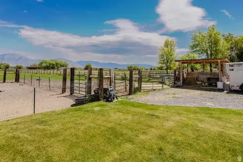 Exterior - 120 S 380 E, Mendon, UT 84325 photo 12 of 17