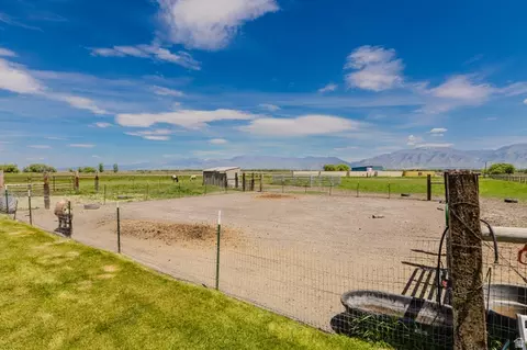 Exterior - 120 S 380 E, Mendon, UT 84325 photo 14 of 17