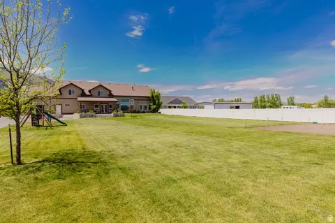 Exterior - 120 S 380 E, Mendon, UT 84325 photo 10 of 17