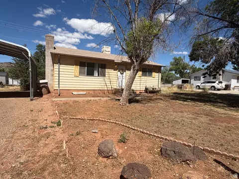 494 S 410 E, Kanab, UT 84741