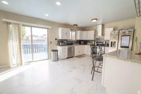 Kitchen - 1430 E 8685 S, Sandy, UT 84093 photo 3 of 4