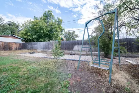 Exterior - 1430 E 8685 S, Sandy, UT 84093 photo 6 of 10