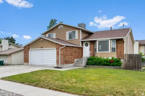 10812 S Granite Dr, Sandy, UT 84094