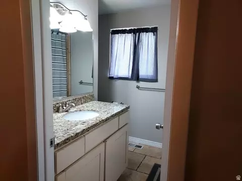 Bath - 1627 E 1700 St N, Logan, UT 84341 photo 6 of 8