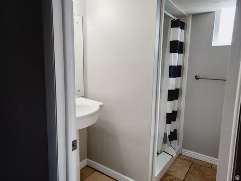 Bath - 1627 E 1700 St N, Logan, UT 84341 photo 7 of 8