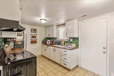 Kitchen - 37 W 600 N, Orem, UT 84057 photo 2 of 8