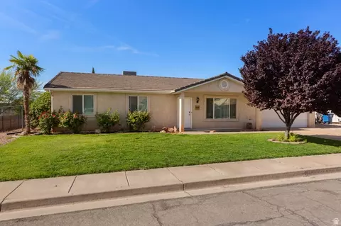 Exterior - 664 E Springhill Dr, Washington, UT 84780 photo 2 of 7