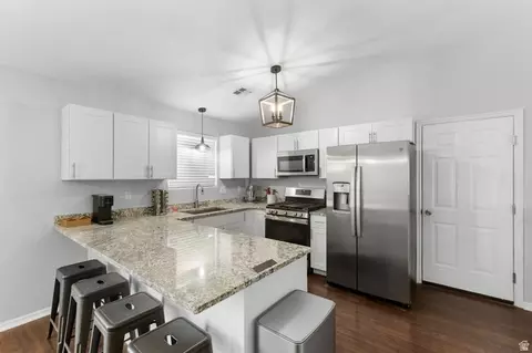 Kitchen - 664 E Springhill Dr, Washington, UT 84780 photo 1 of 2