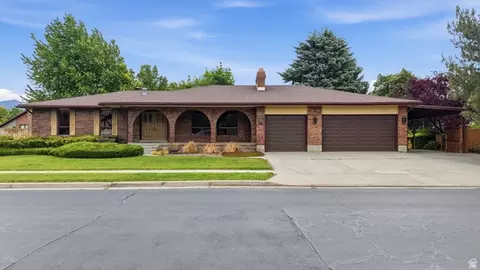 5785 S Ayrshire Dr, Murray, UT 84107