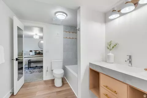 Bath - 3813 N Foothill Dr, Provo, UT 84604 photo 9 of 11