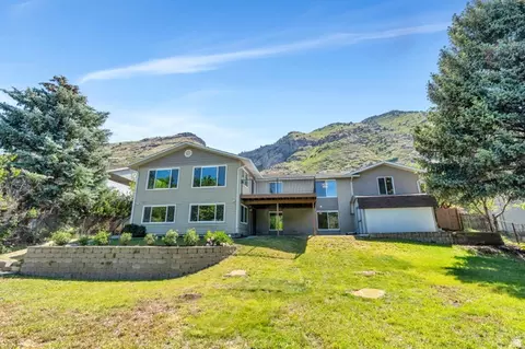 Exterior - 3813 N Foothill Dr, Provo, UT 84604 photo 12 of 18