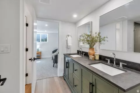 Bath - 3813 N Foothill Dr, Provo, UT 84604 photo 1 of 11