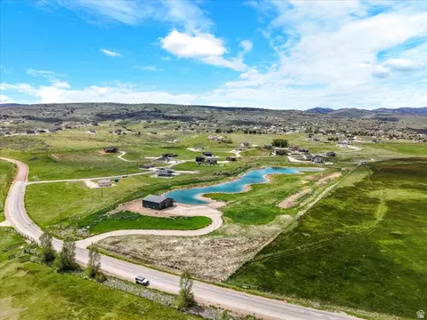 3047 S Sweetwater Pkwy, Garden City, UT 84028